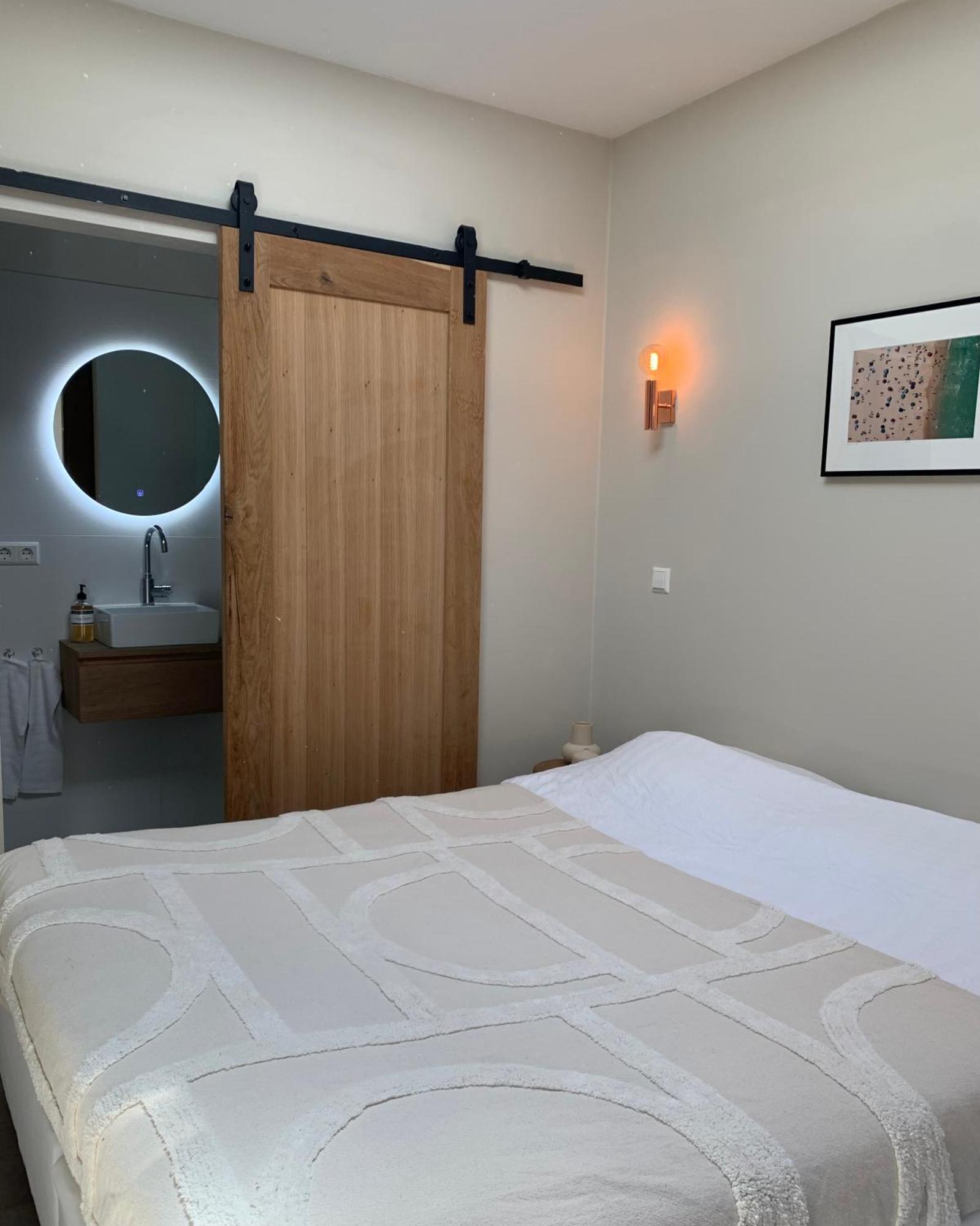 Beach Studio 35 With Private Parking Zandvoort Phòng bức ảnh